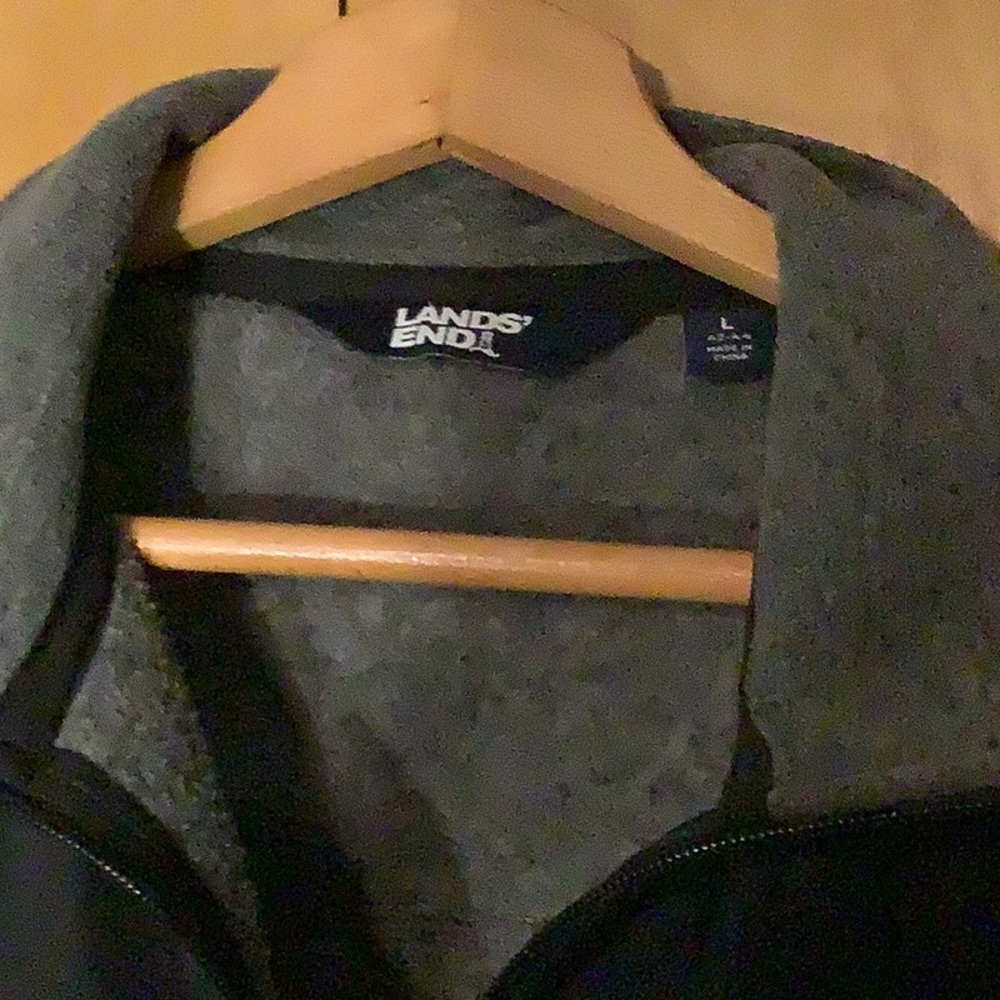 Lands’ End gray and black fleece full zip, size large - Picture 3 of 5